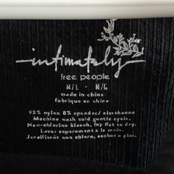Free People Intimately Black Ribbed Crewneck Stretch Tank Top Size M/L READ - Picture 3 of 13